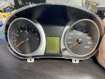 Щиток приборов granta