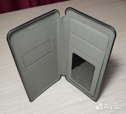 Универсальные чехлы для смартфона