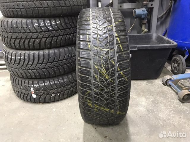 Goodyear UltraGrip Performance 215/55 R17
