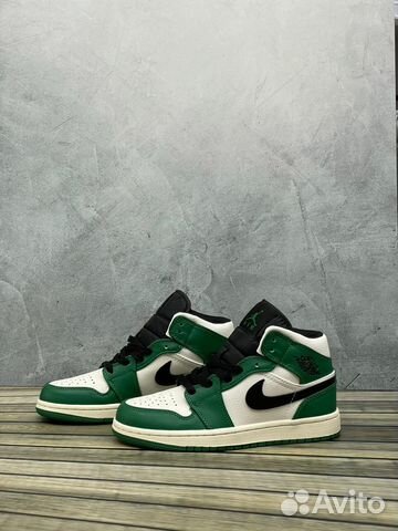 Nike Air Jordan 1 Mid Pine Green Sail Black