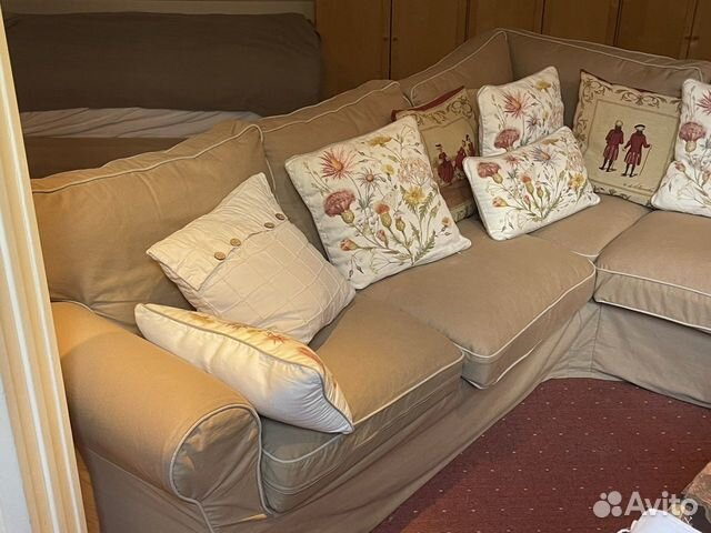 Большой раскладной угловой диван икеа с пуфом