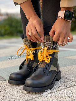 Ботинки луи виттон с желтыми шнурками