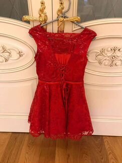 Платье красное