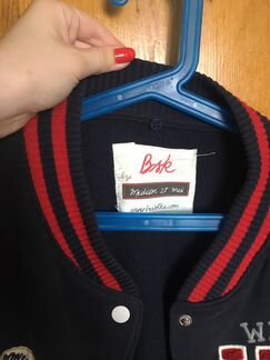 Бомбер Bershka