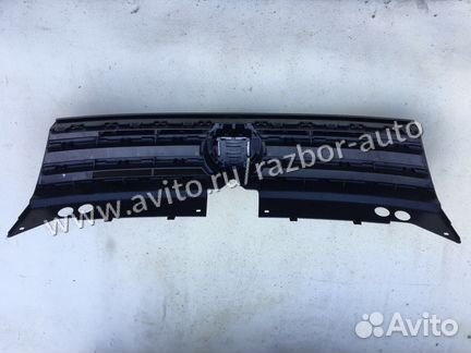 Решетка радиатора Фольксваген Тигуан 2