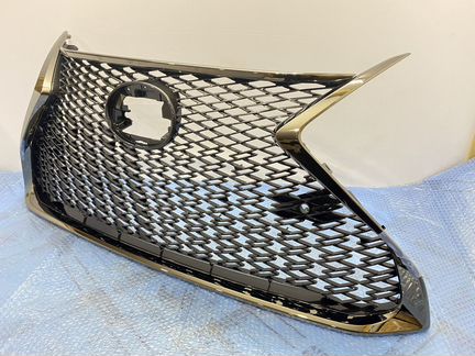 Решетка радиатора Lexus ES F-Sport