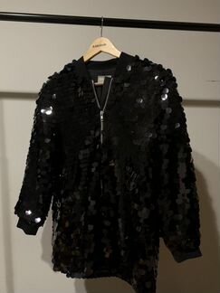 Куртка в пайетках