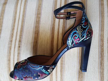 Босоножки Chie (39р). Рассмотрю обмен