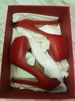 Туфли Valentino 38 размер. возможно доставка