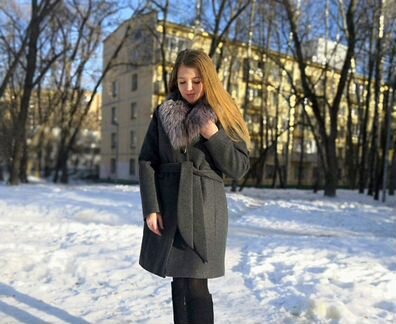 Кашемировое пальто с мехом песца