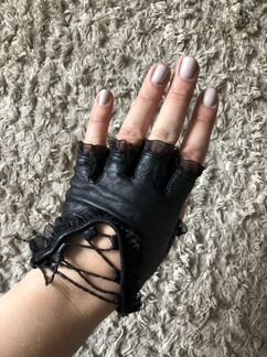 Перчатки