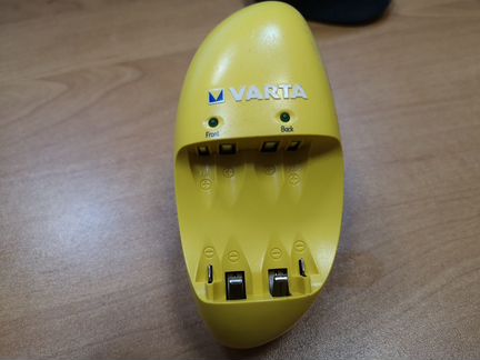 Зарядное устройство Varta Easy Energy