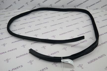 Уплотнитель Range Rover 4 L405 2012