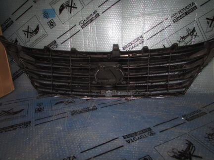 Решетка радиатора лексус Lx570