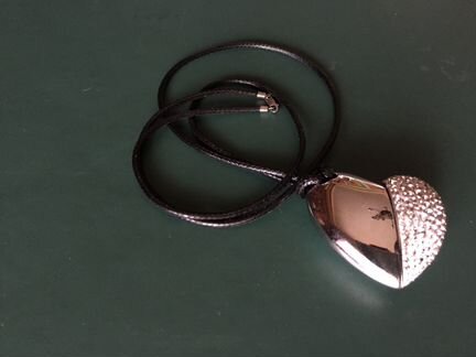 Кулон-сердце-флешка Сваровски/Филипс