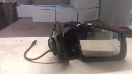 Правое зеркало мерседес е212