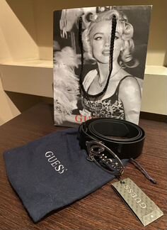 Ремень и пакет Guess