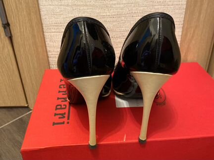 Туфли б/у. Yves Saint Laurent