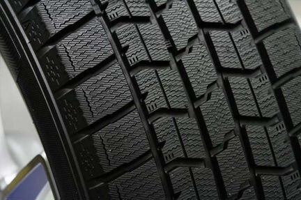 225 50 18 Goodyear Ice Navi 7 шины r18 m c