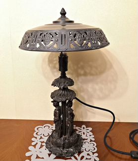 Настольная лампа 