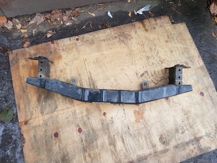 Санг енг актион спорт усилитель переднего бампера