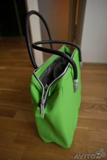 Новая сумка ярко-зеленого цвета