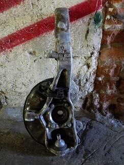 Кулак передний Mercedes W166 ML GL GLE GLS правый