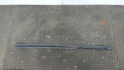 Молдинг (накладка кузовная), Крыши правое переднее