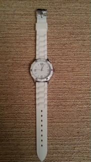 Часы наручные женские новые