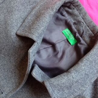 Пальто женское United Colours of Benetton серое