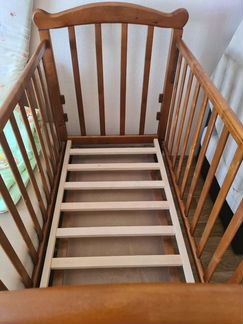 Кровать с ящиком и маятником, матрасик, комод с пе