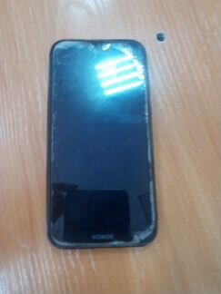Телефон Honor 8s