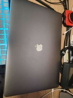 Apple MacBook Pro 16