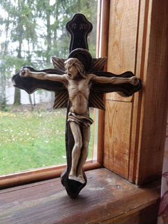 Католический крест распятие