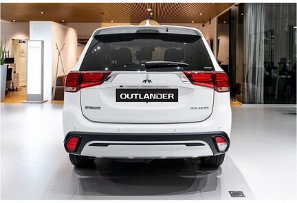 Mitsubishi Outlander 2.0 CVT, 2020