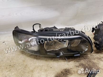 Фара Volvo S60 Дорестайлинг ксенон