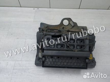 Бардачок Vw Passat B6 BVY 2006
