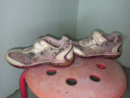 Кроссовки детские geox 30р светящиеся