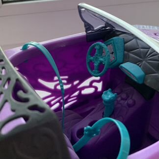 Машина monster high