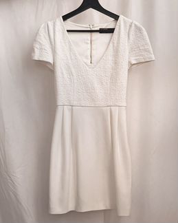 Белое платье Love republic с вырезом