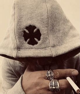 Худи, штаны, шорты, свитшот Chrome Hearts