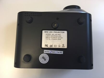 Продам новый портативный проектор