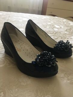 Туфли лакированные синие