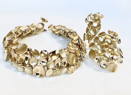 Золотой браслет и кольцо