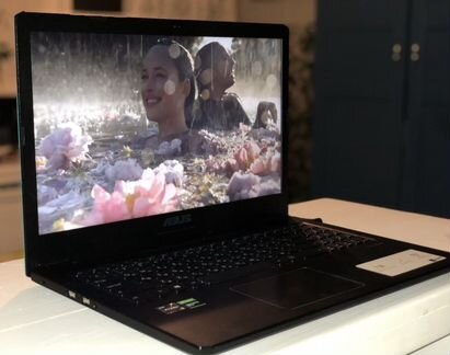 Ноутбук asus M570DD