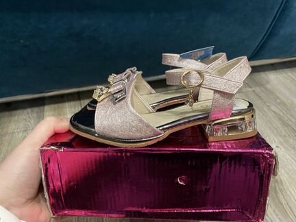 Туфли для девочки 28р