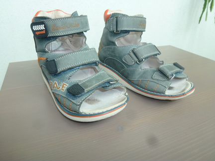 Ортопедические сандалии