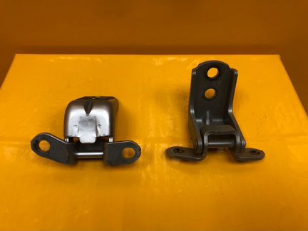 Петли двери передние Nissan Patrol Y62 2010-2020