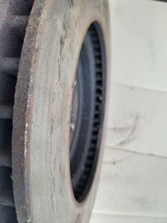 Диск тормозной передний Lexus RX 300/330/350/400h