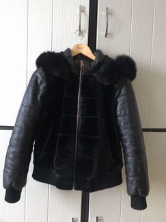 Кожаная демисезонная куртка в хорошем состоянии